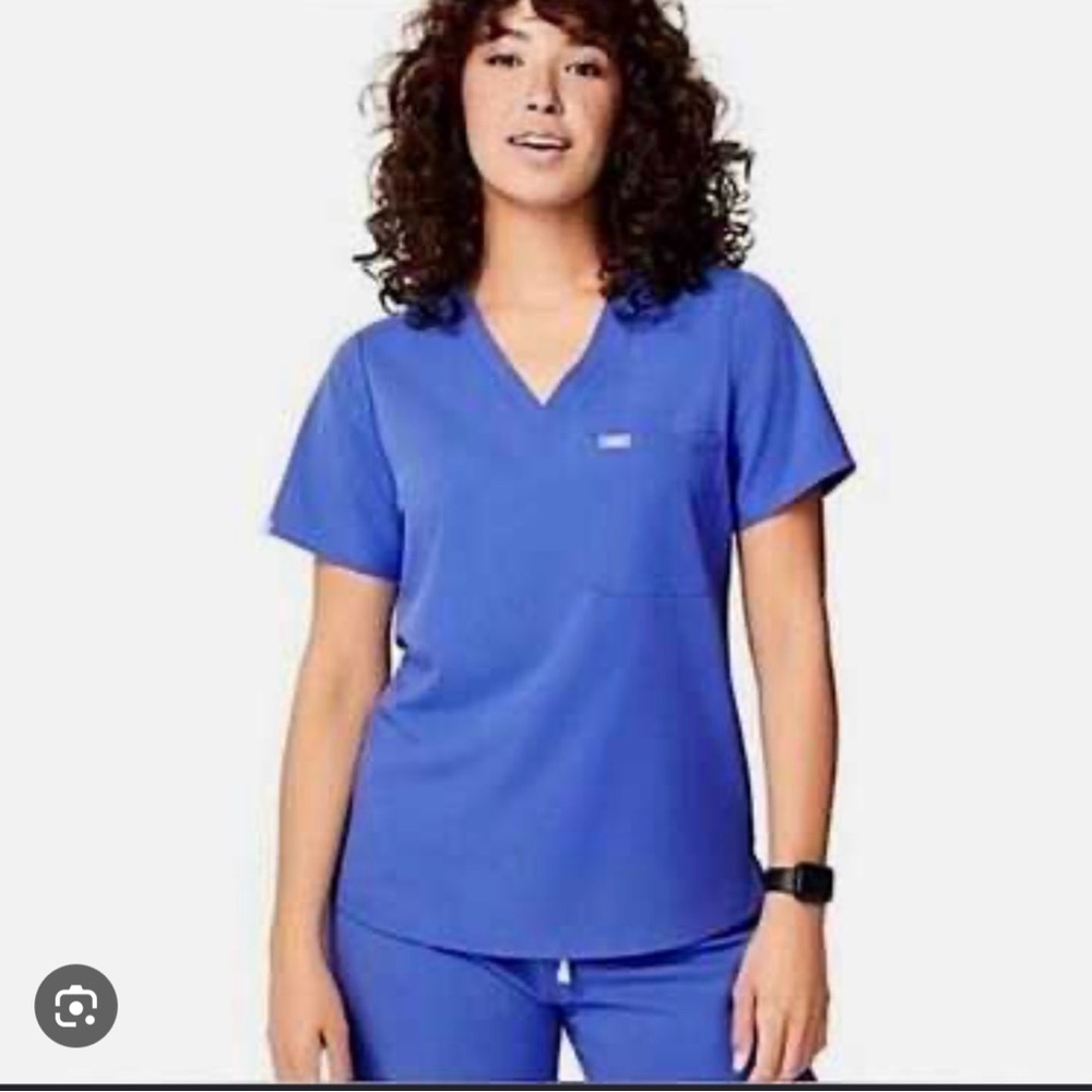 Figs Casma Scrubs Top in Denim color XS